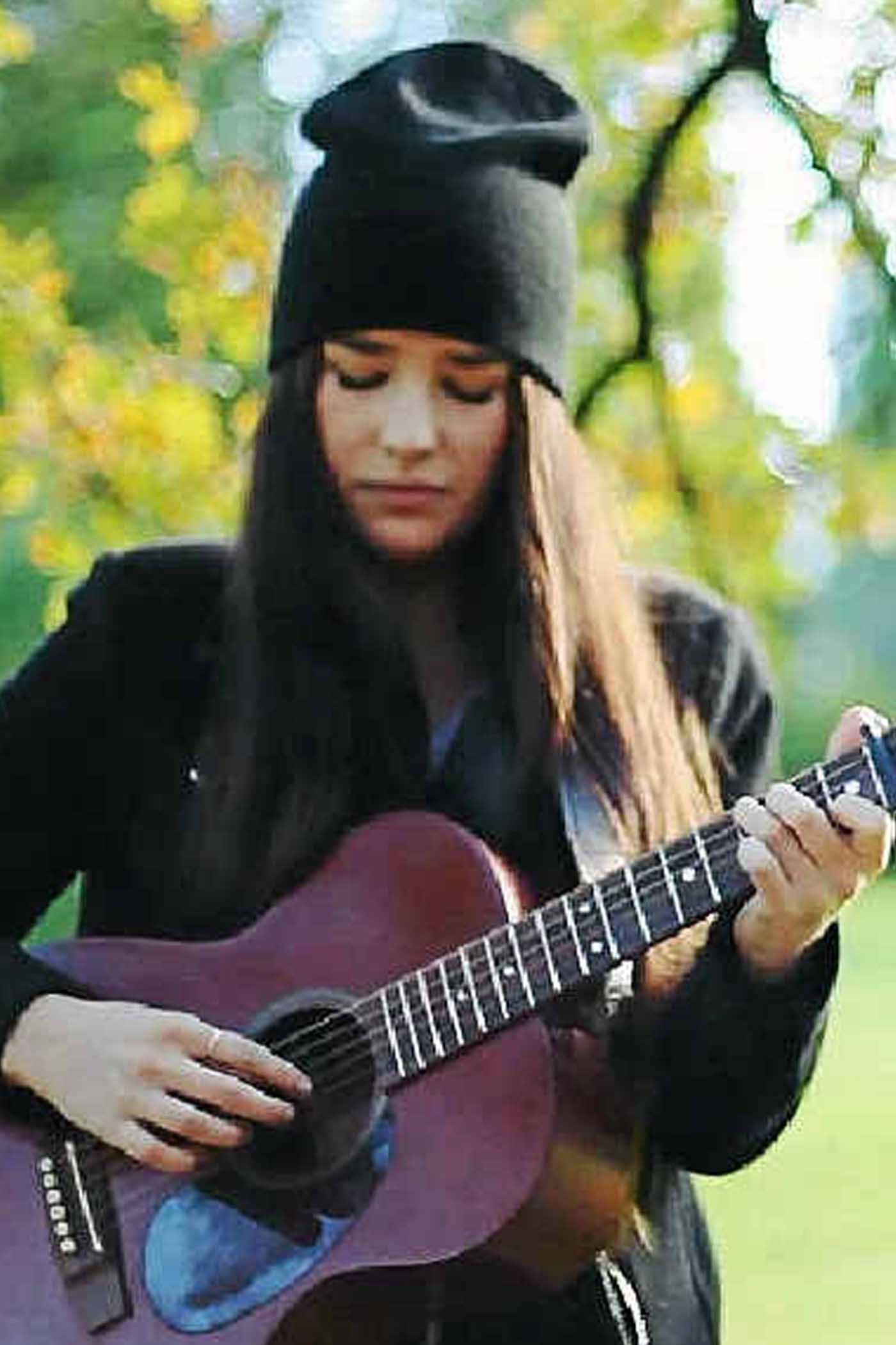Mia Wray